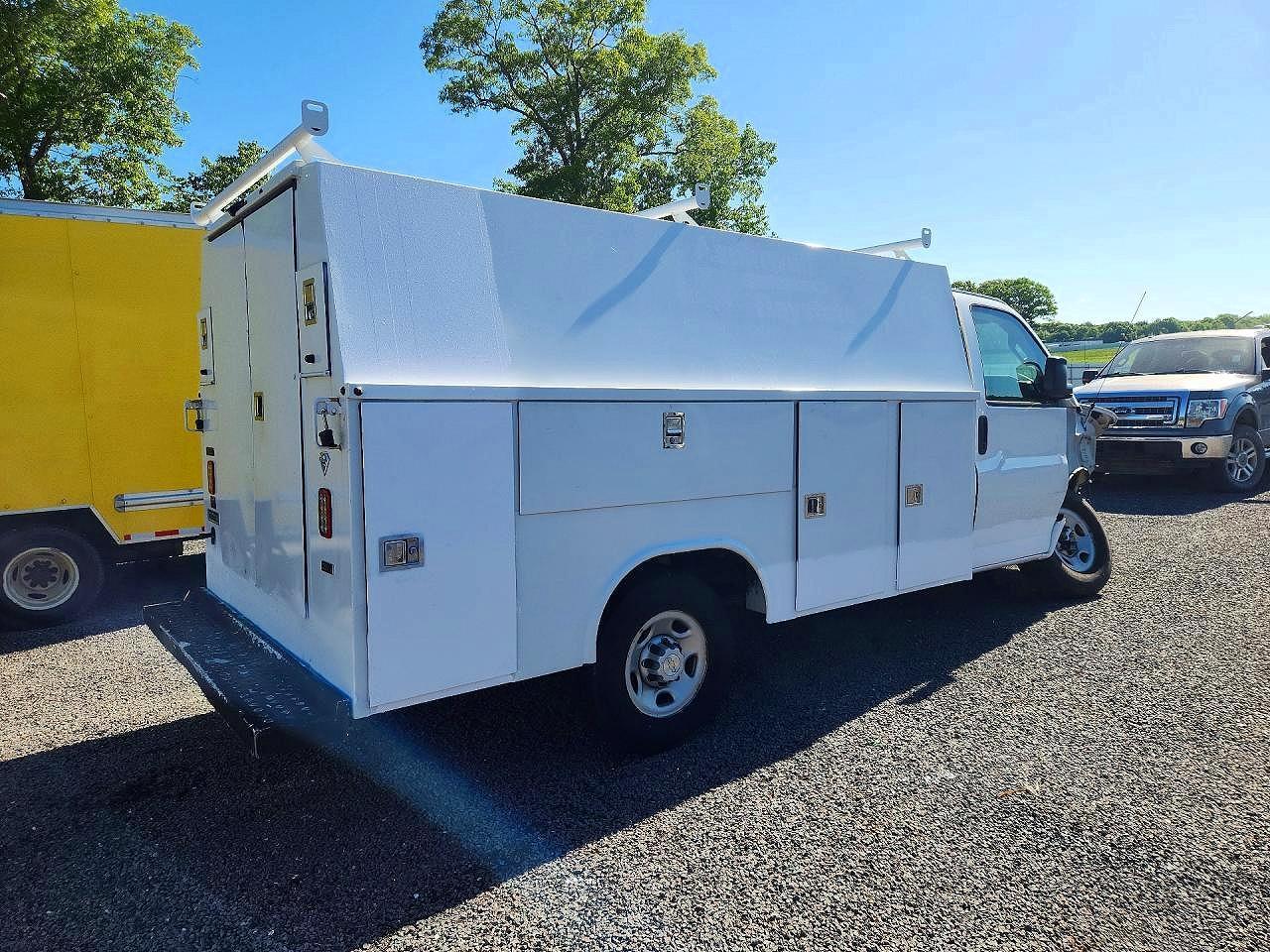 2020 Chevrolet Express G3500 Ls - Image 3