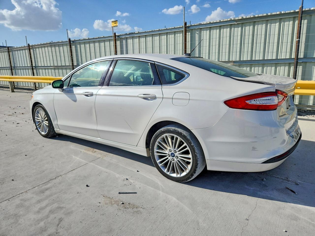 2014 Ford Fusion Se - Фото 2