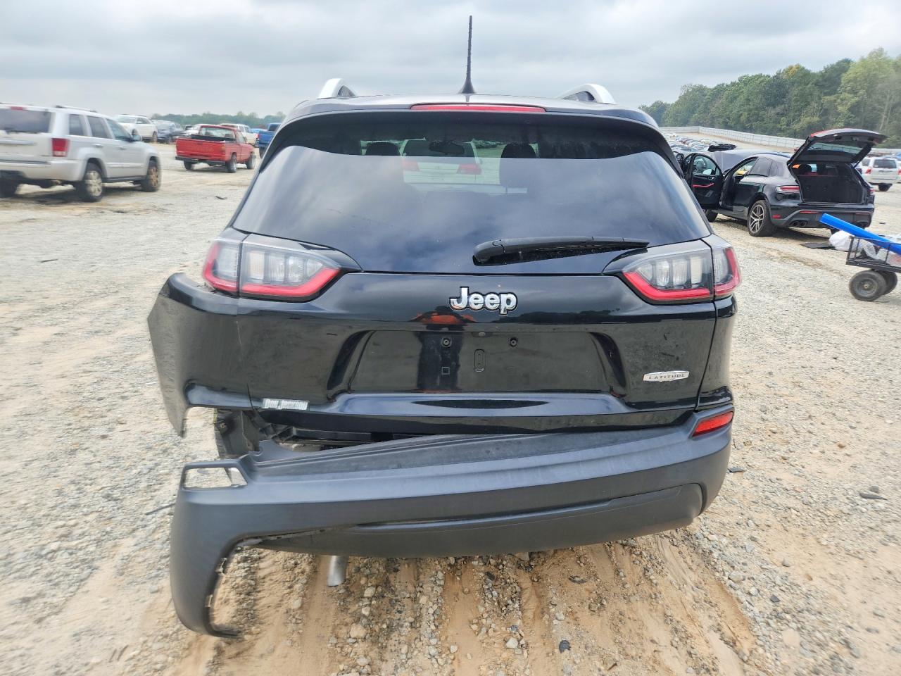 2019 Jeep Cherokee Latitude - Фото 6