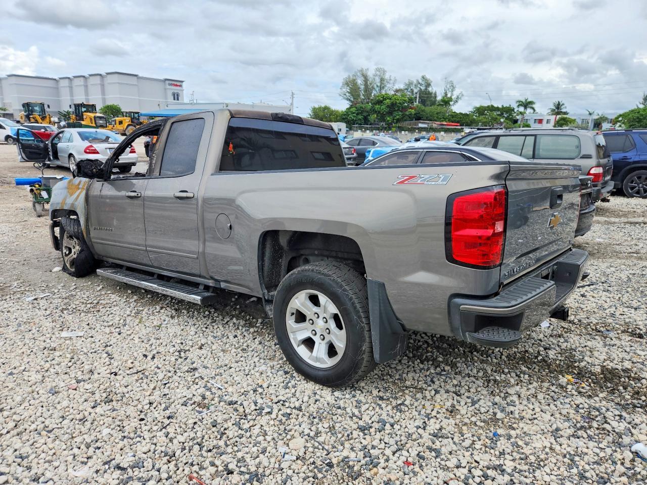 2017 Chevrolet Silverado K1500 Lt - Фото 2