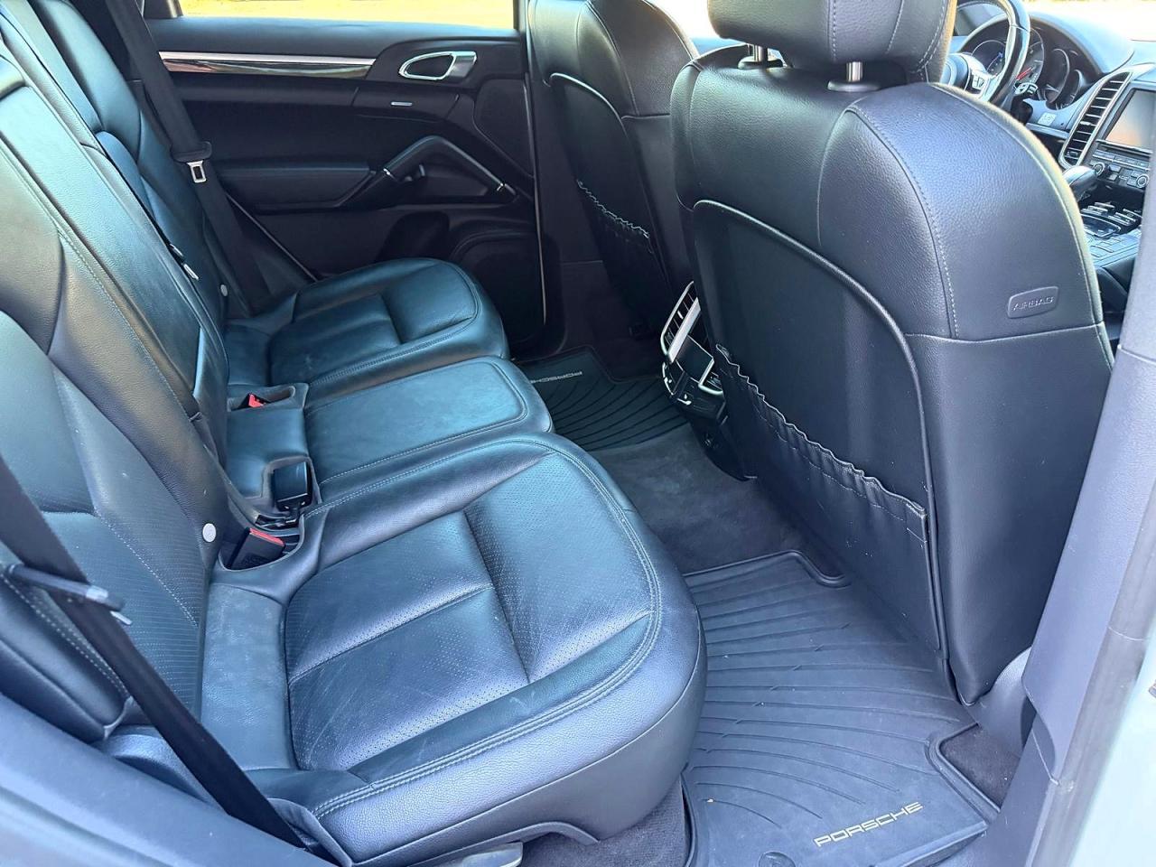 2015 Porsche Cayenne - Image 6