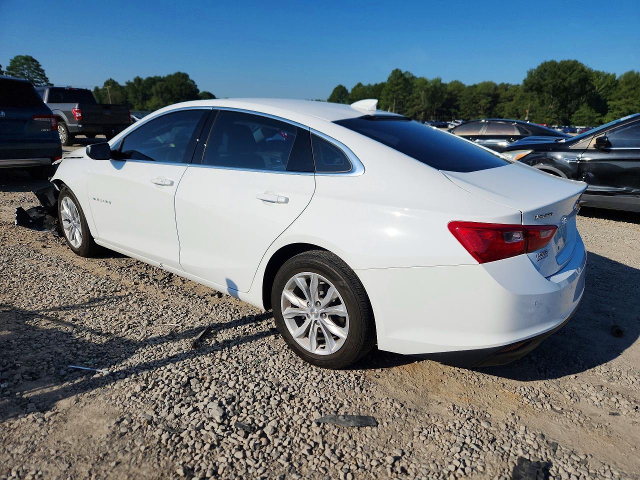 2025 Chevrolet Malibu Lt - Image 2