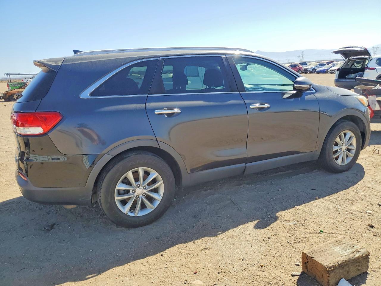 2017 Kia Sorento Lx - Фото 3