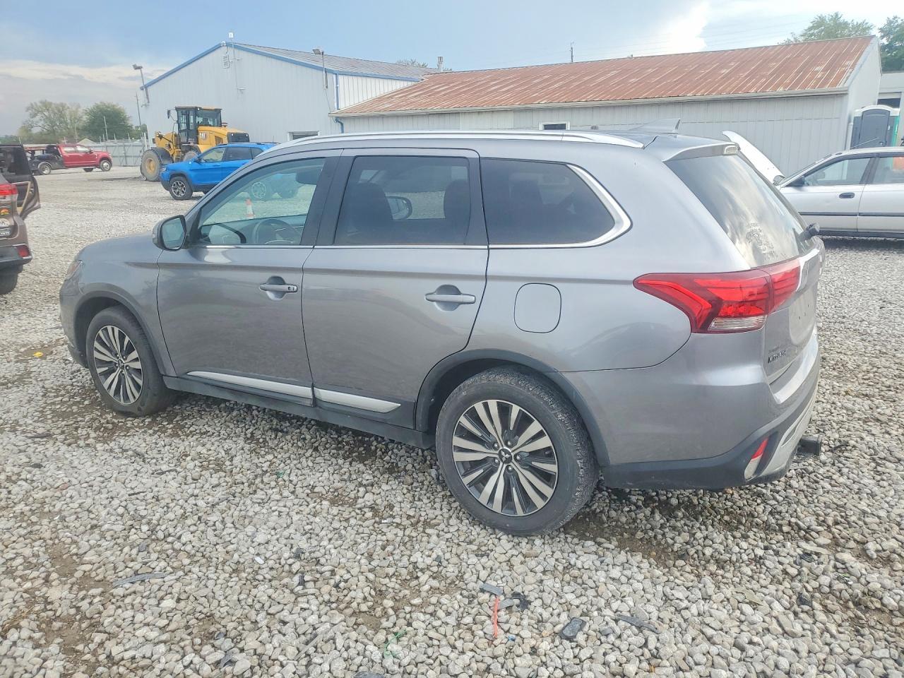 2019 Mitsubishi Outlander Se - Фото 2
