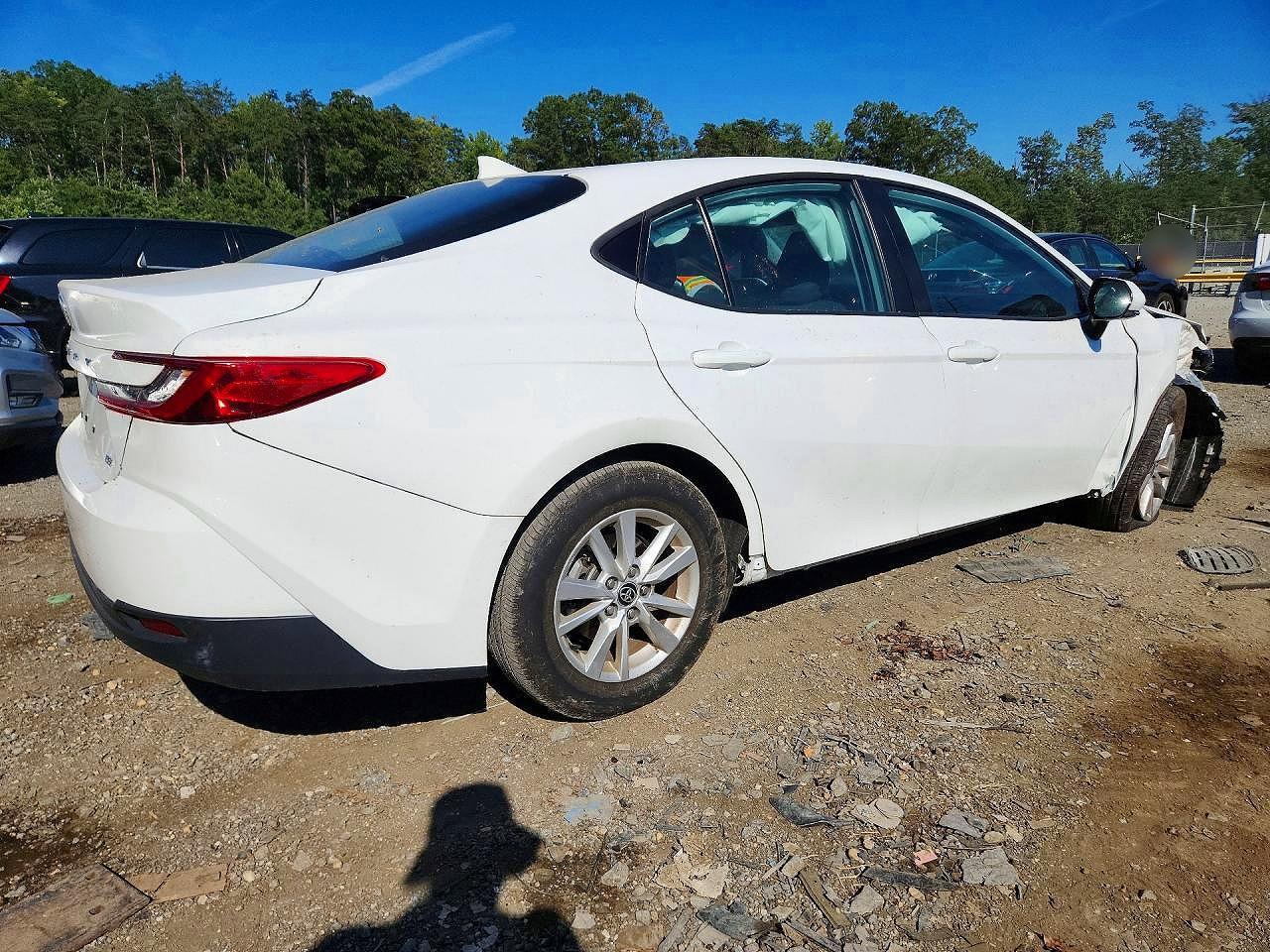 2025 Toyota Camry Le - Image 3