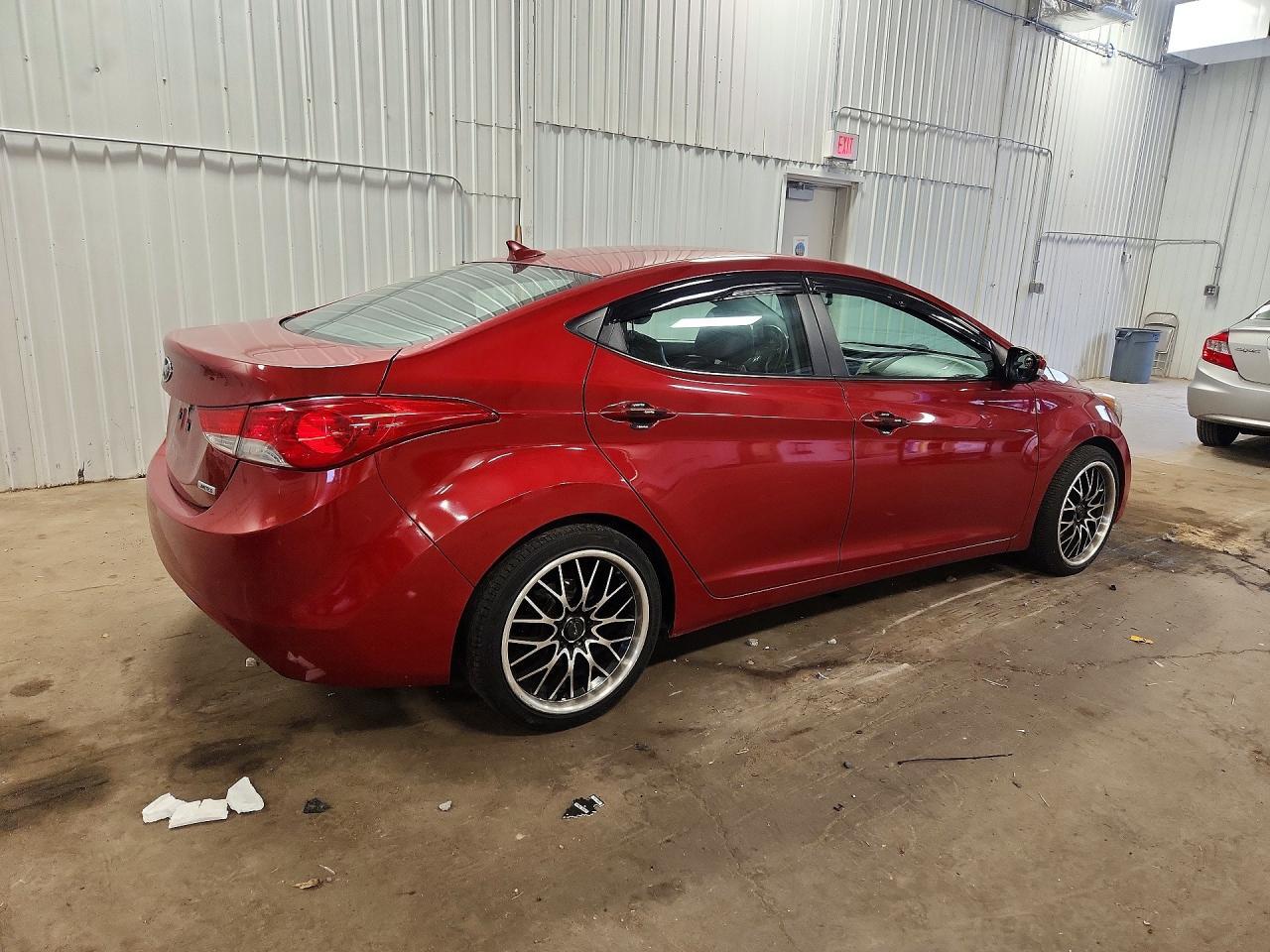 2013 Hyundai Elantra Limited - Image 3