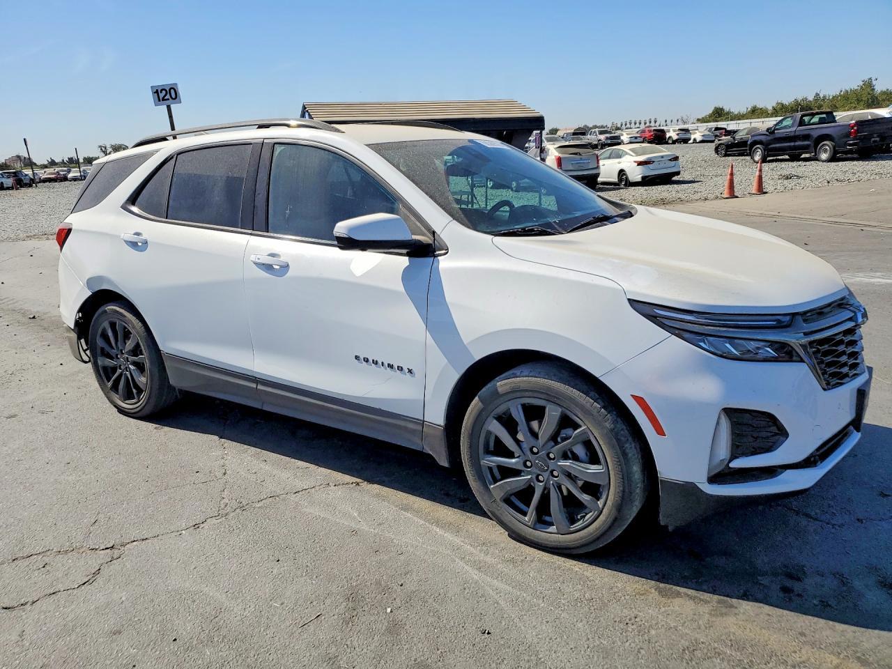 2022 Chevrolet Equinox Rs - Image 4