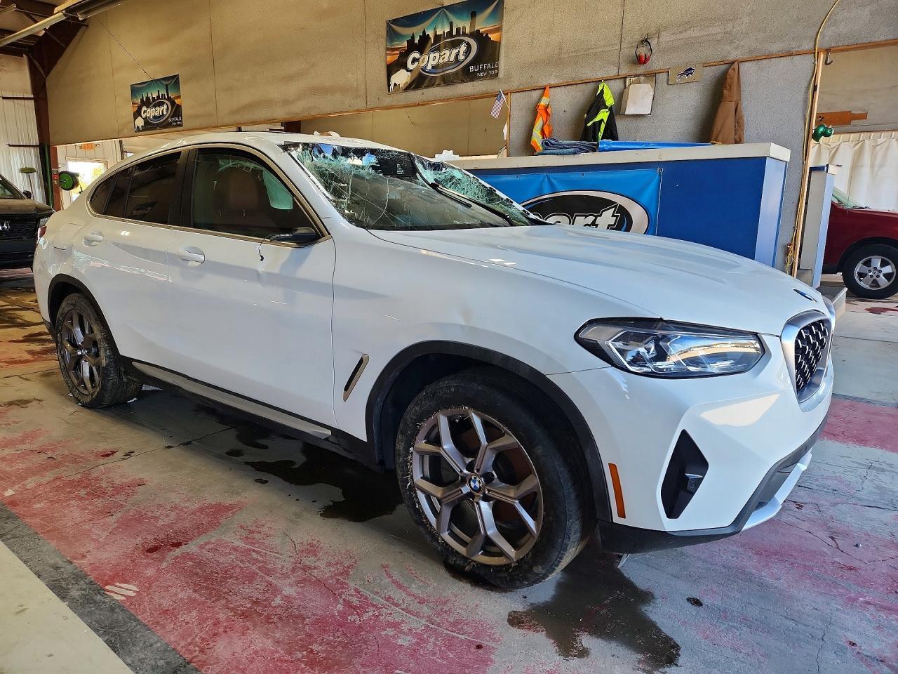 2022 BMW X4 xDrive30I - Image 4