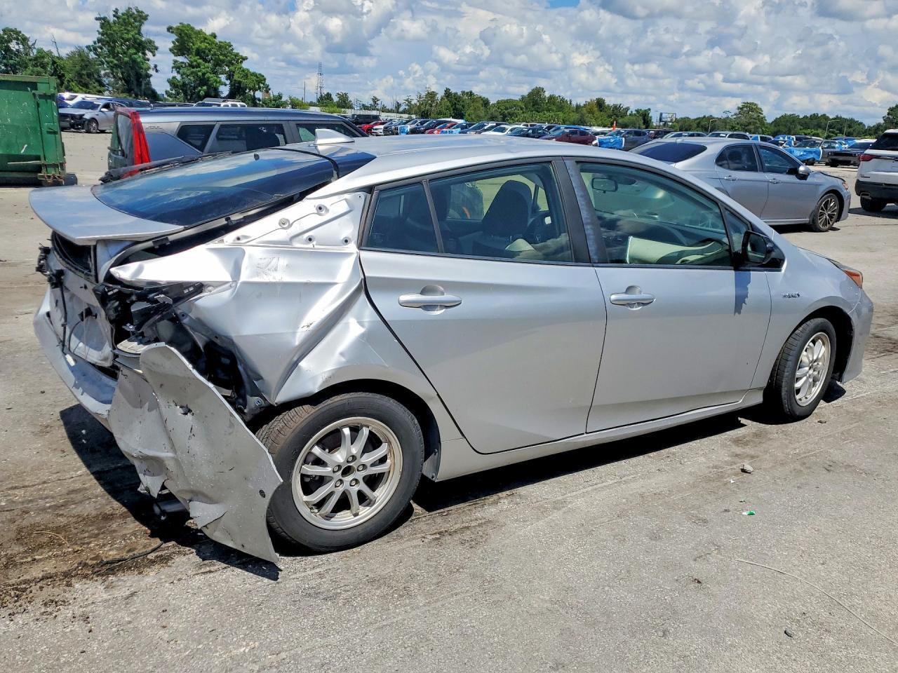 2019 Toyota Prius Le - Фото 3