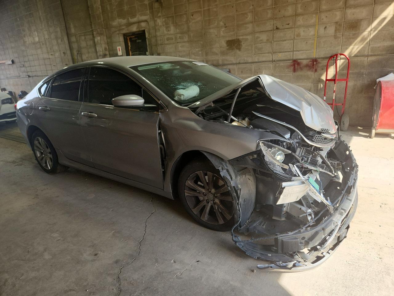 2016 Chrysler 200 Limited - Фото 4