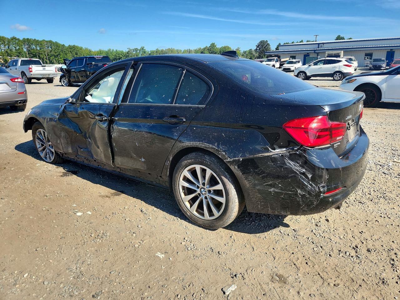 2017 BMW 320 Xi - Фото 2