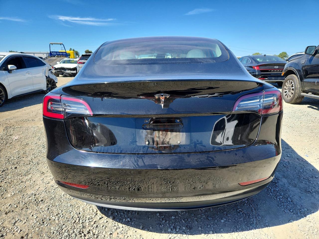 2018 Tesla Model 3 - Фото 6