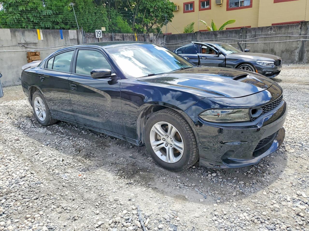 2022 Dodge Charger Sxt - Фото 4