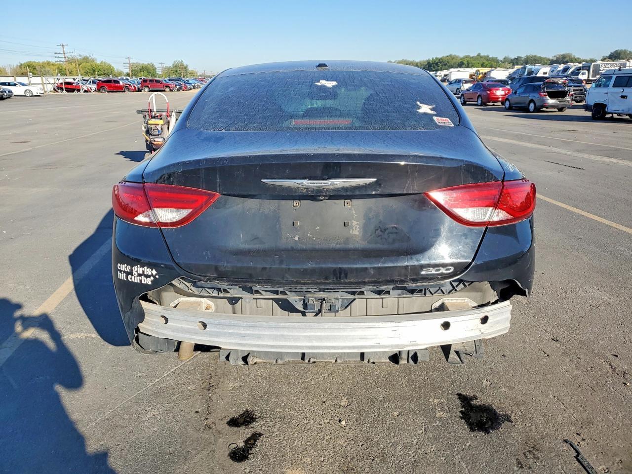 2015 Chrysler 200 Limited - Image 6