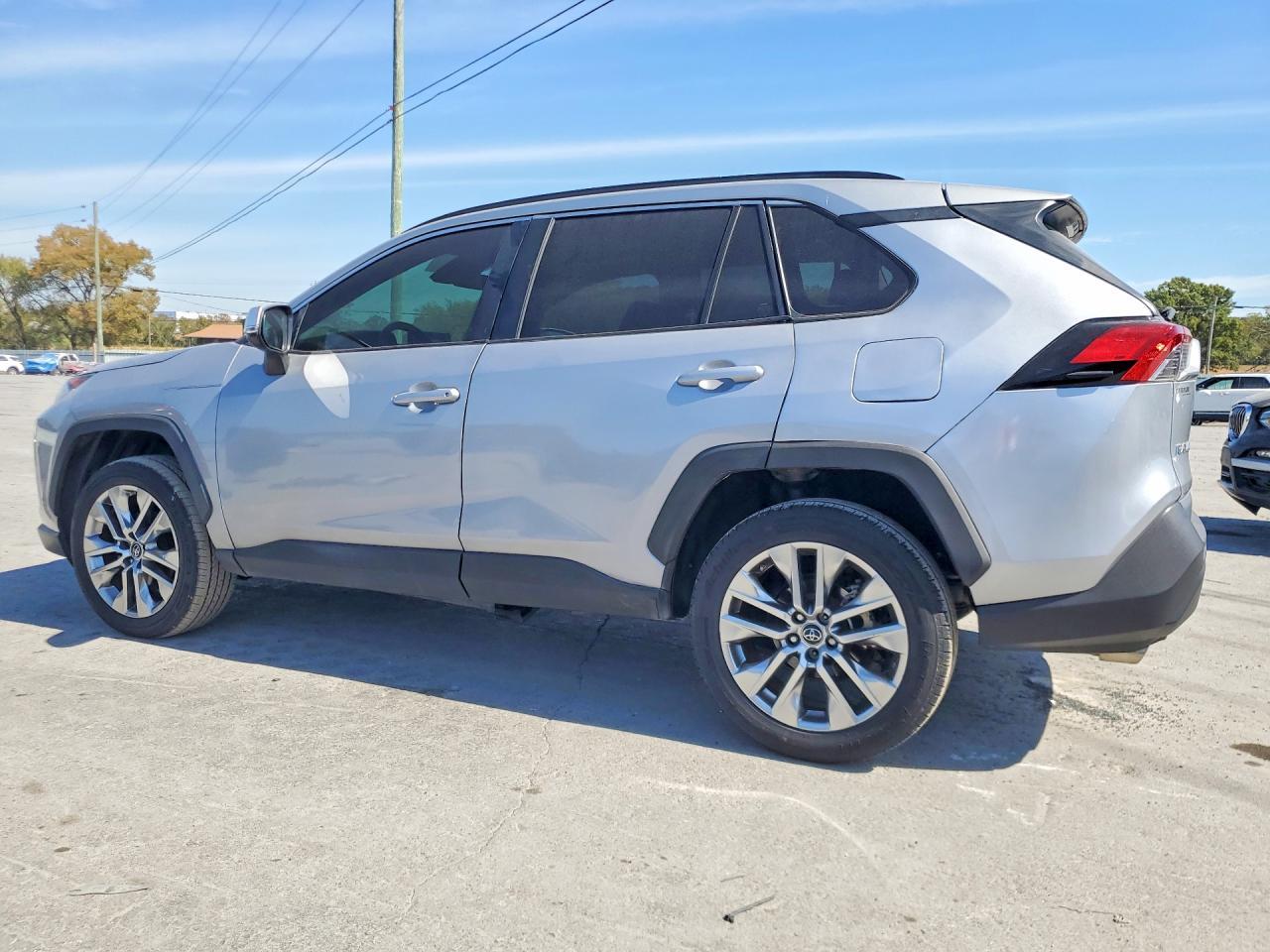 2019 Toyota Rav4 Xle Premium - Фото 2