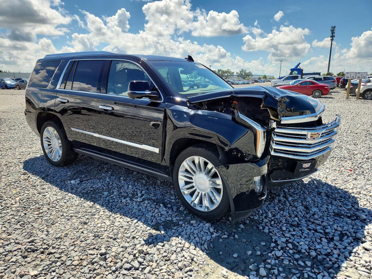 2020 Cadillac Escalade Platinum - Image 4