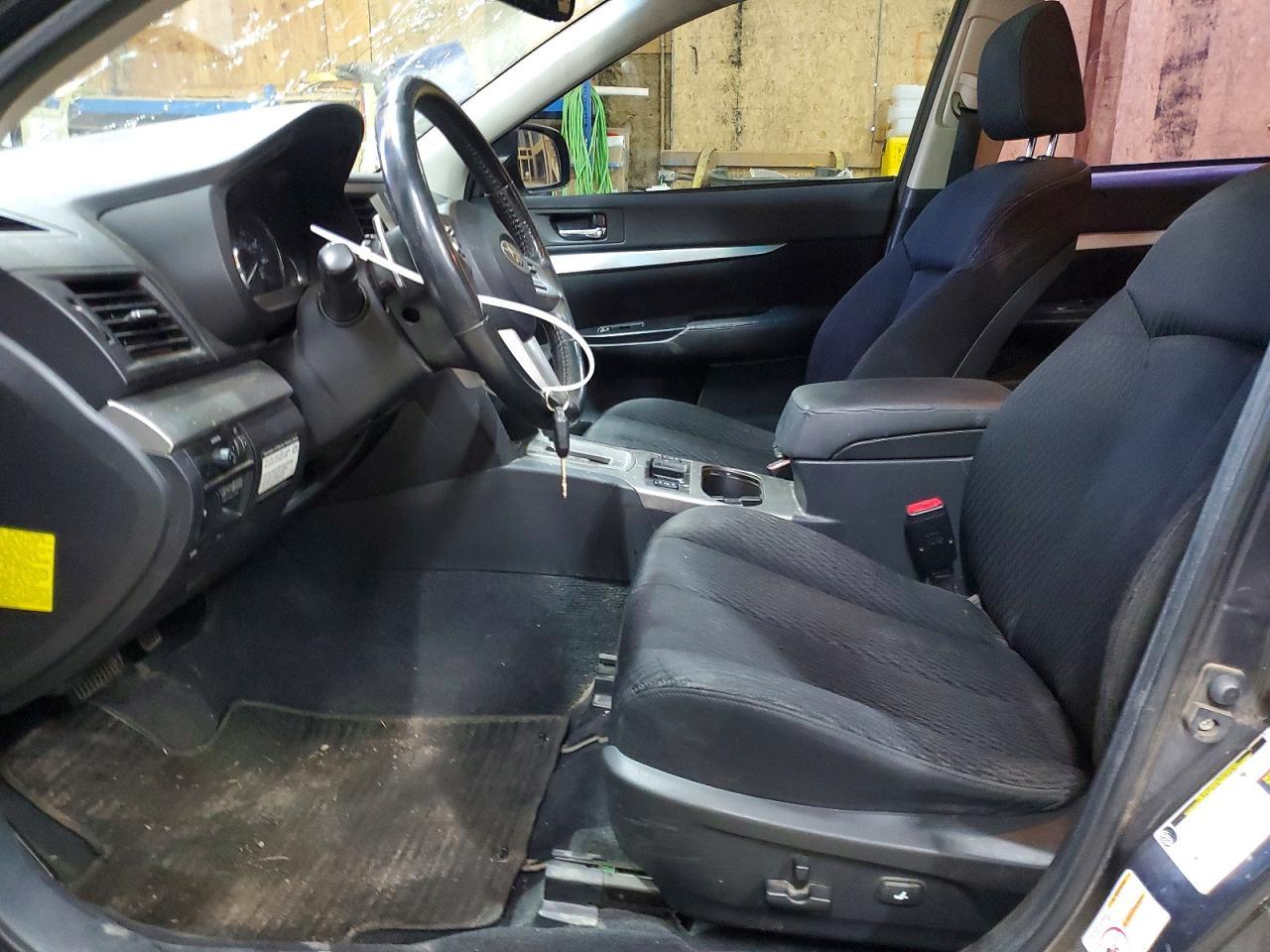 2010 Subaru Legacy 3.6R Premium - Image 7