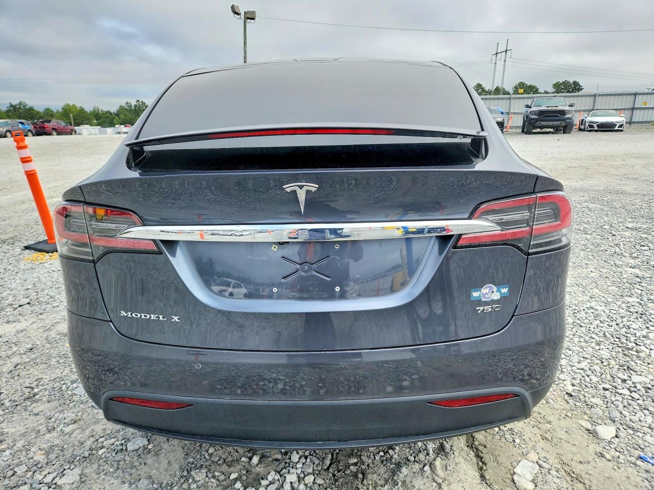 2018 Tesla Model X - Image 6