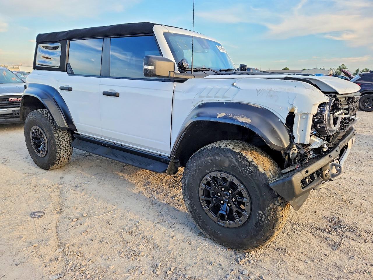 2023 Ford Bronco Raptor - Image 4