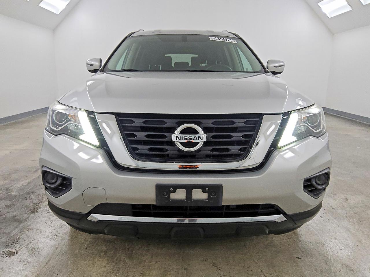2019 Nissan Pathfinder S - Фото 5