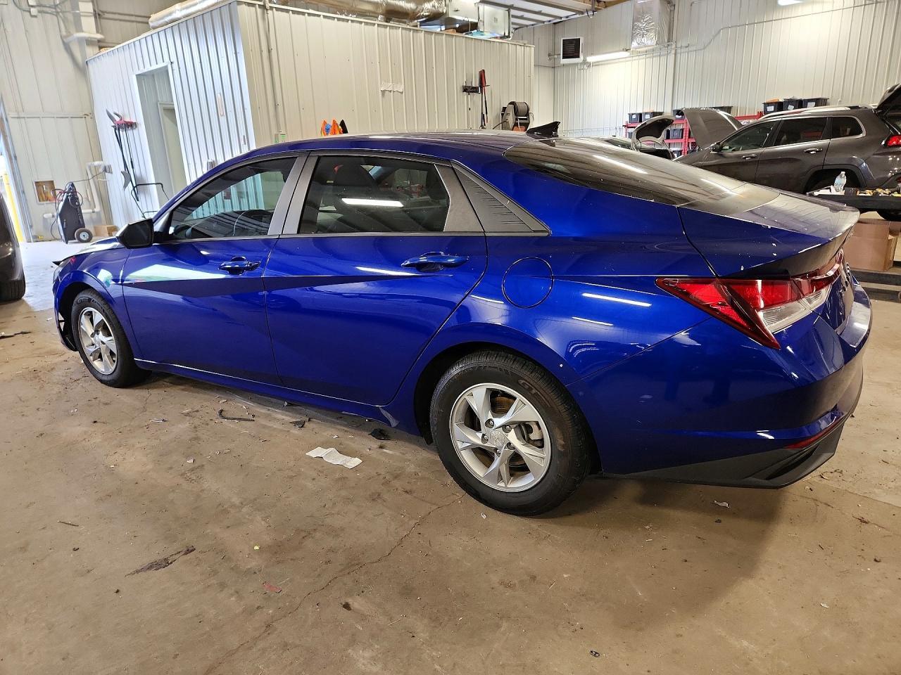 2021 Hyundai Elantra Se - Фото 2