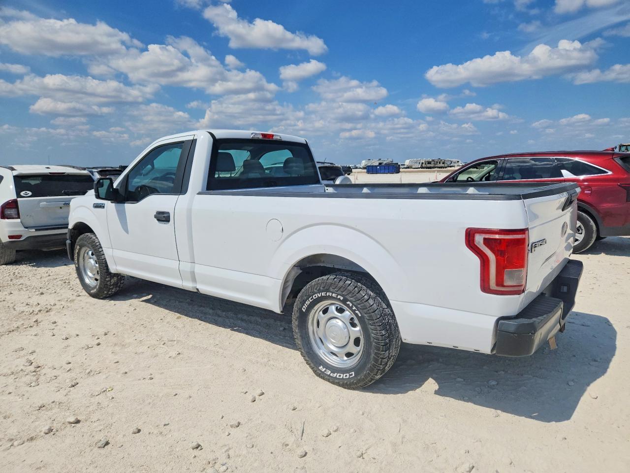 2016 Ford F150 - Фото 2