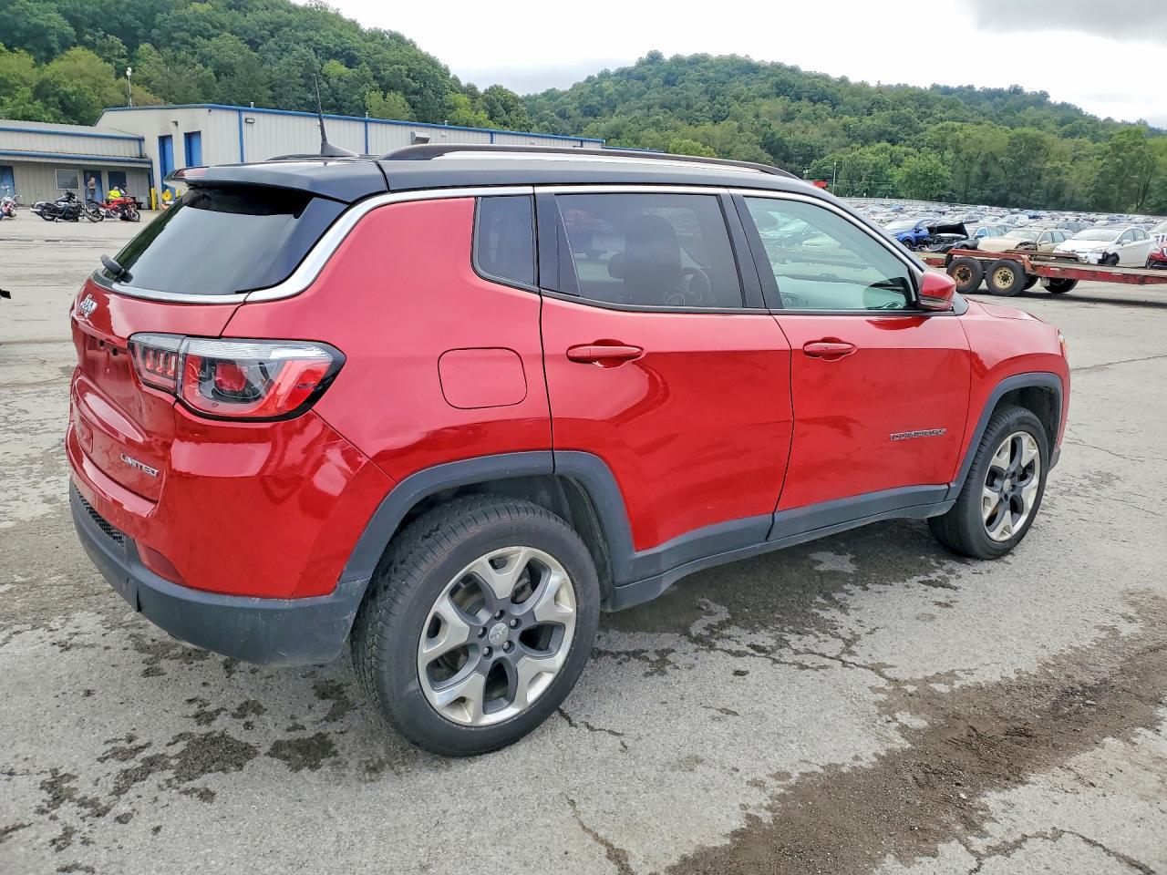 2018 Jeep Compass Limited - Image 3