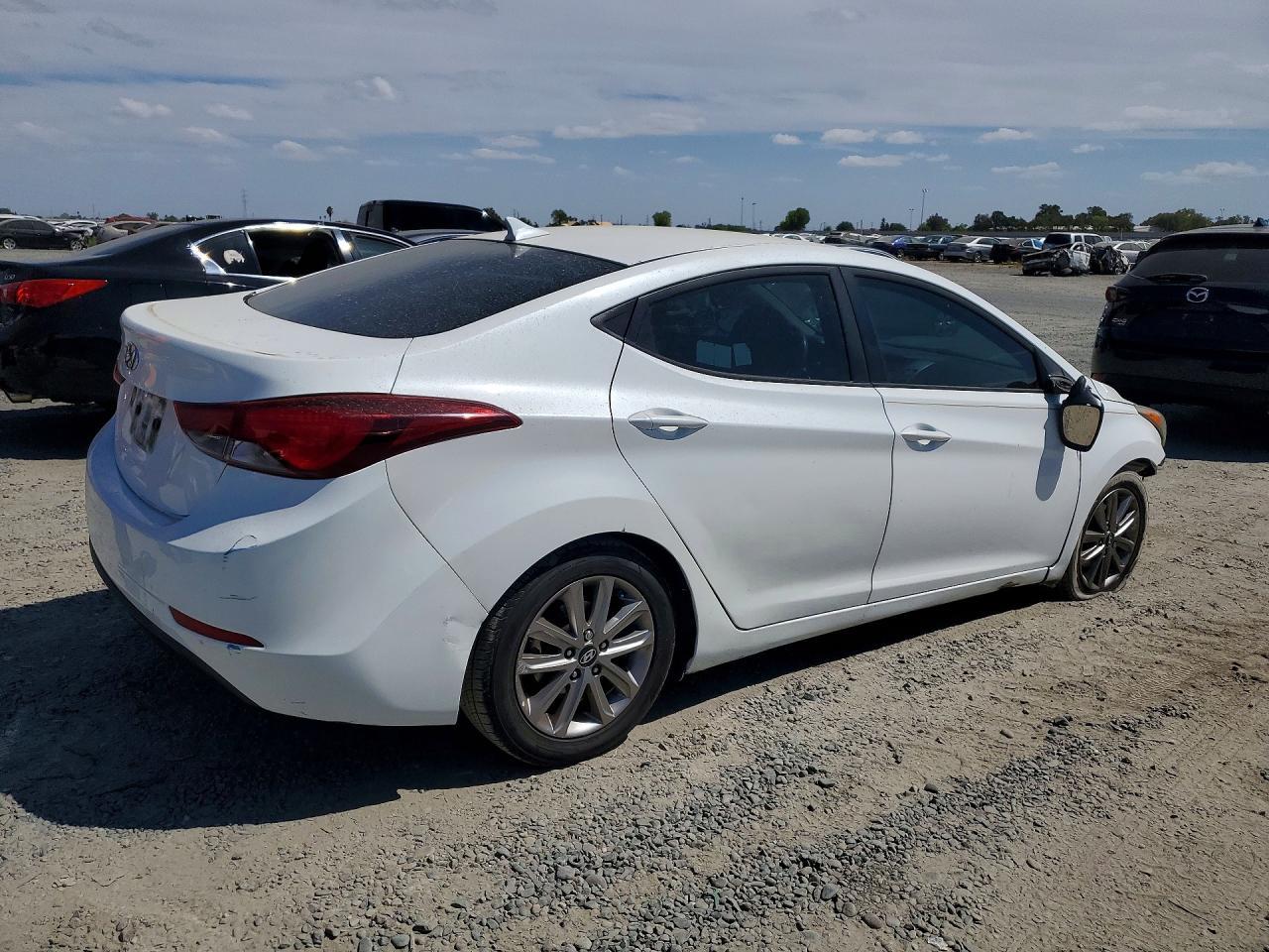 2014 Hyundai Elantra Se - Фото 3