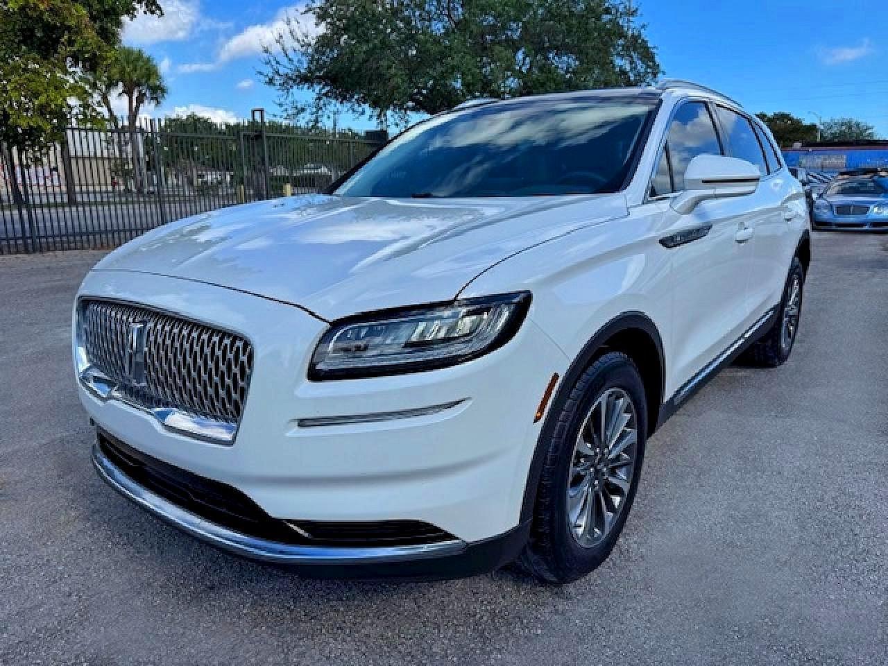 2021 Lincoln Nautilus Reserve