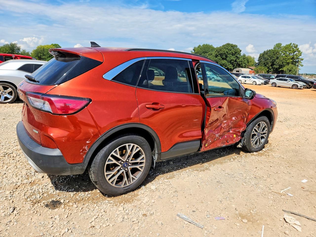 2020 Ford Escape Sel - Фото 3