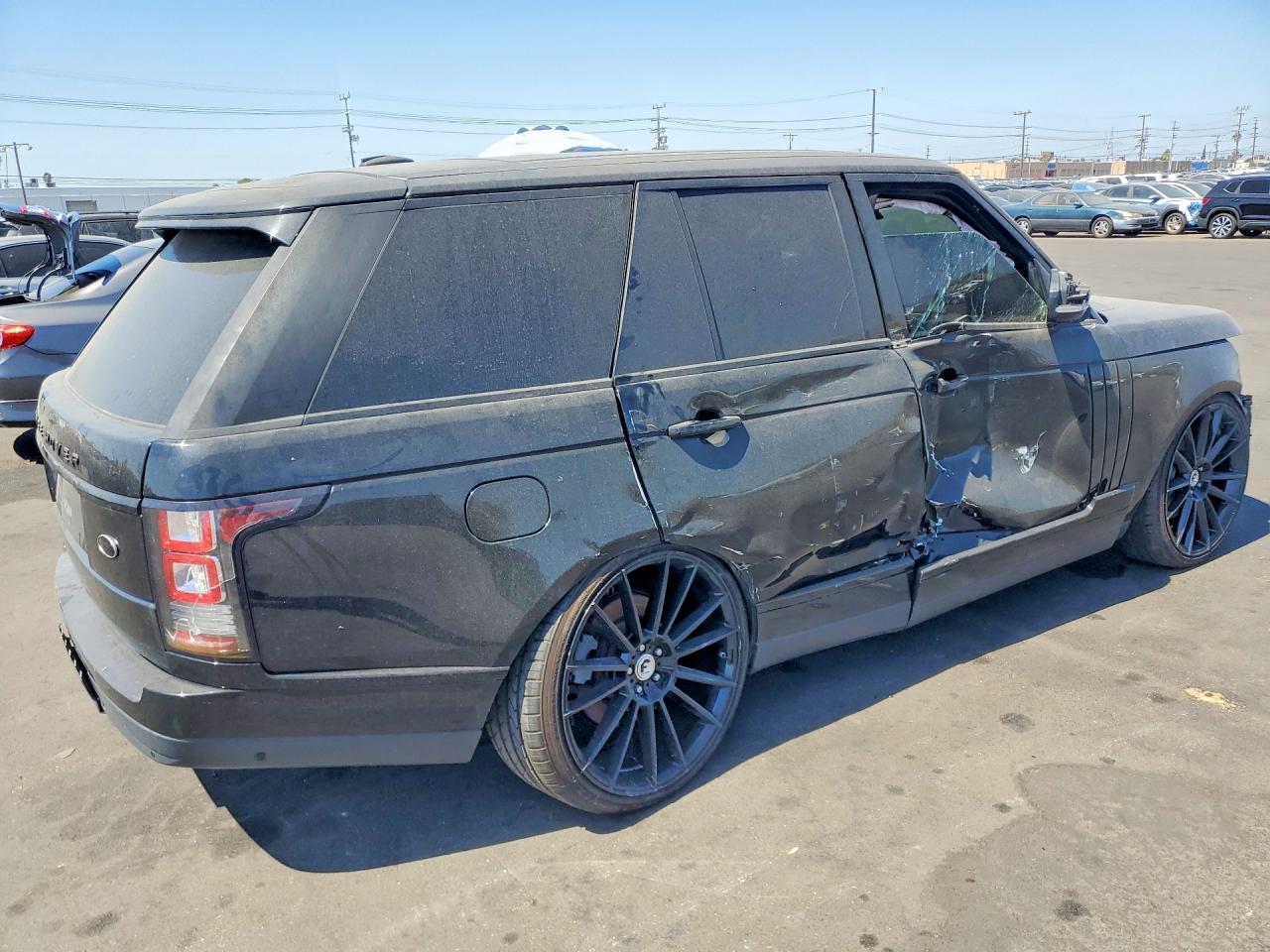 2015 Land Rover Range Rover Supercharged - Image 3