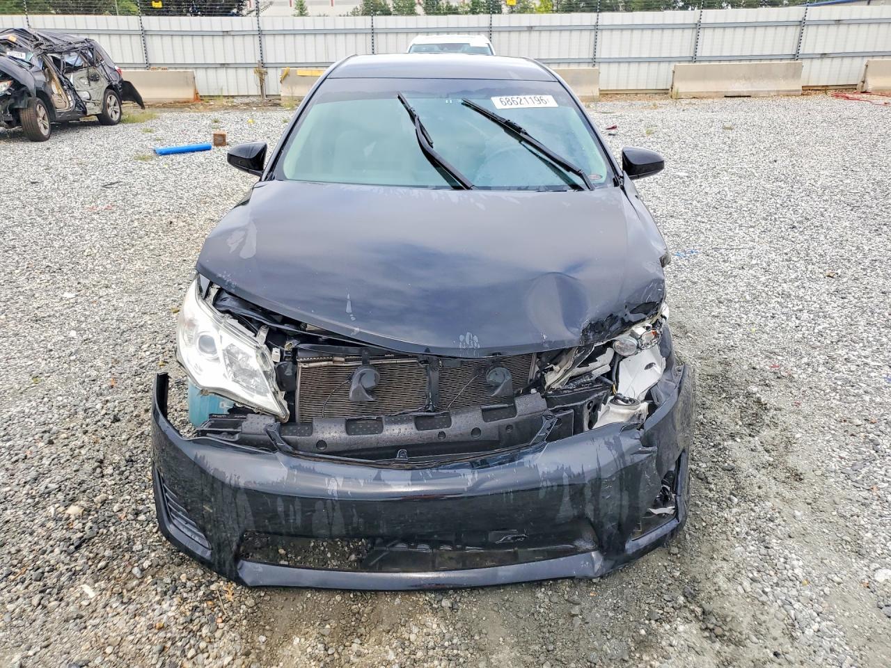 2014 Toyota Camry Le - Image 5