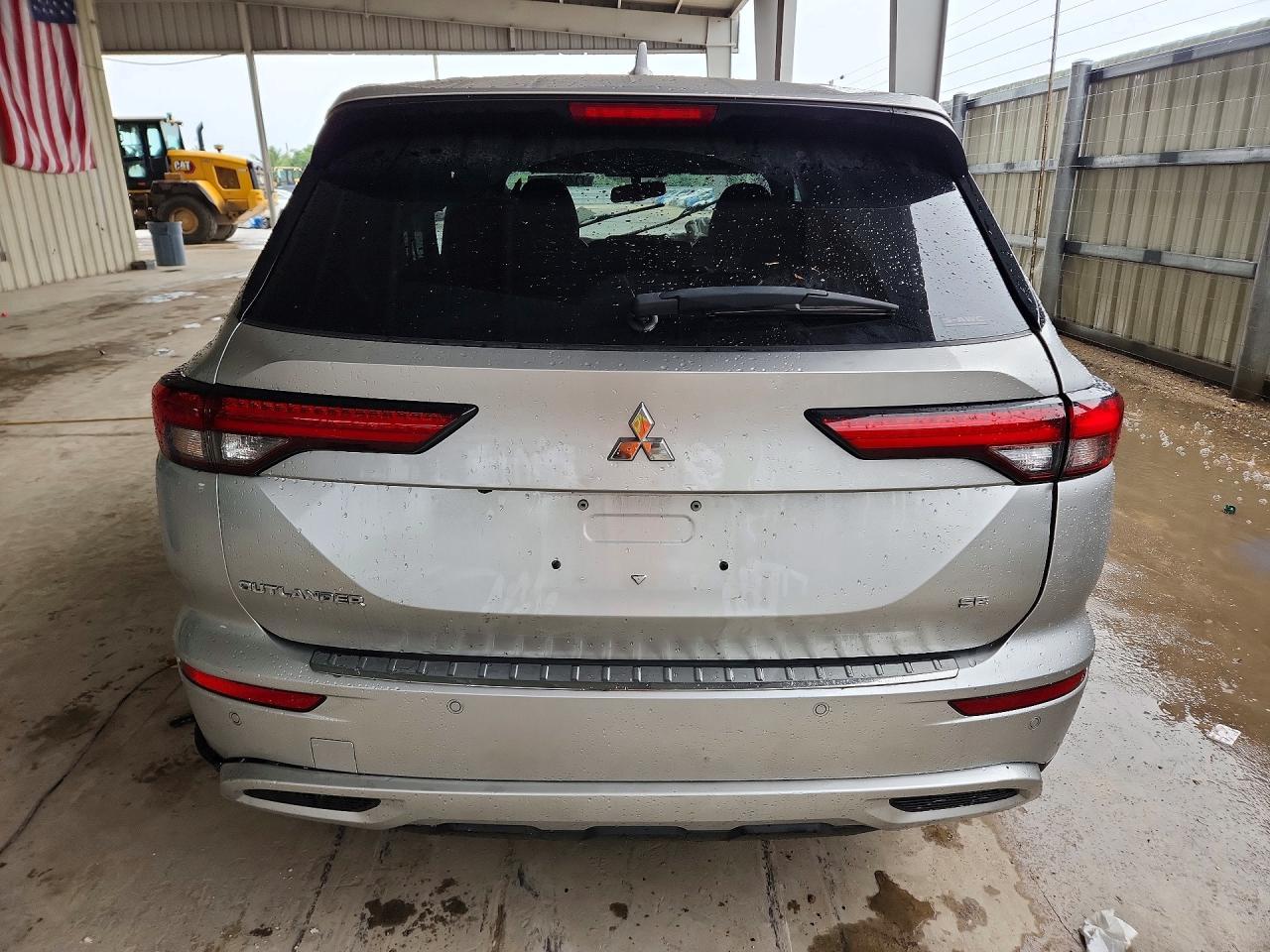 2023 Mitsubishi Outlander Se - Фото 6