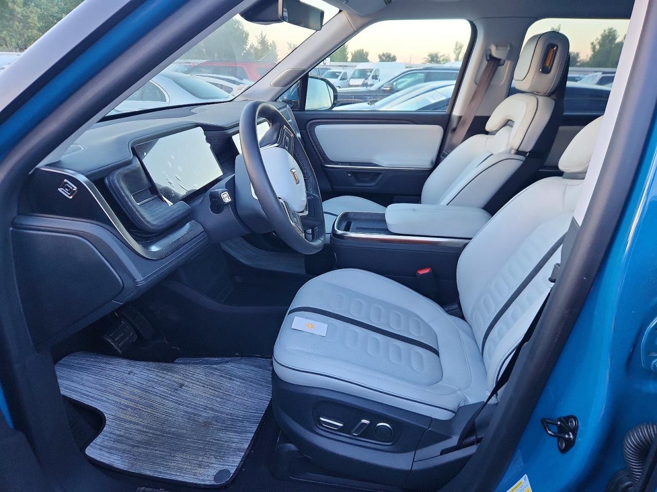 2026 Rivian R1S Adventure - Фото 7