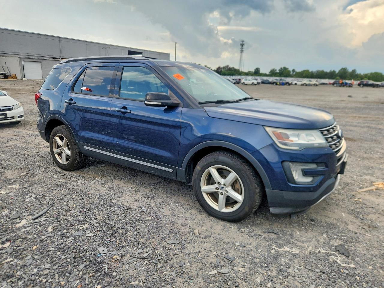 2016 Ford Explorer Xlt - Image 4