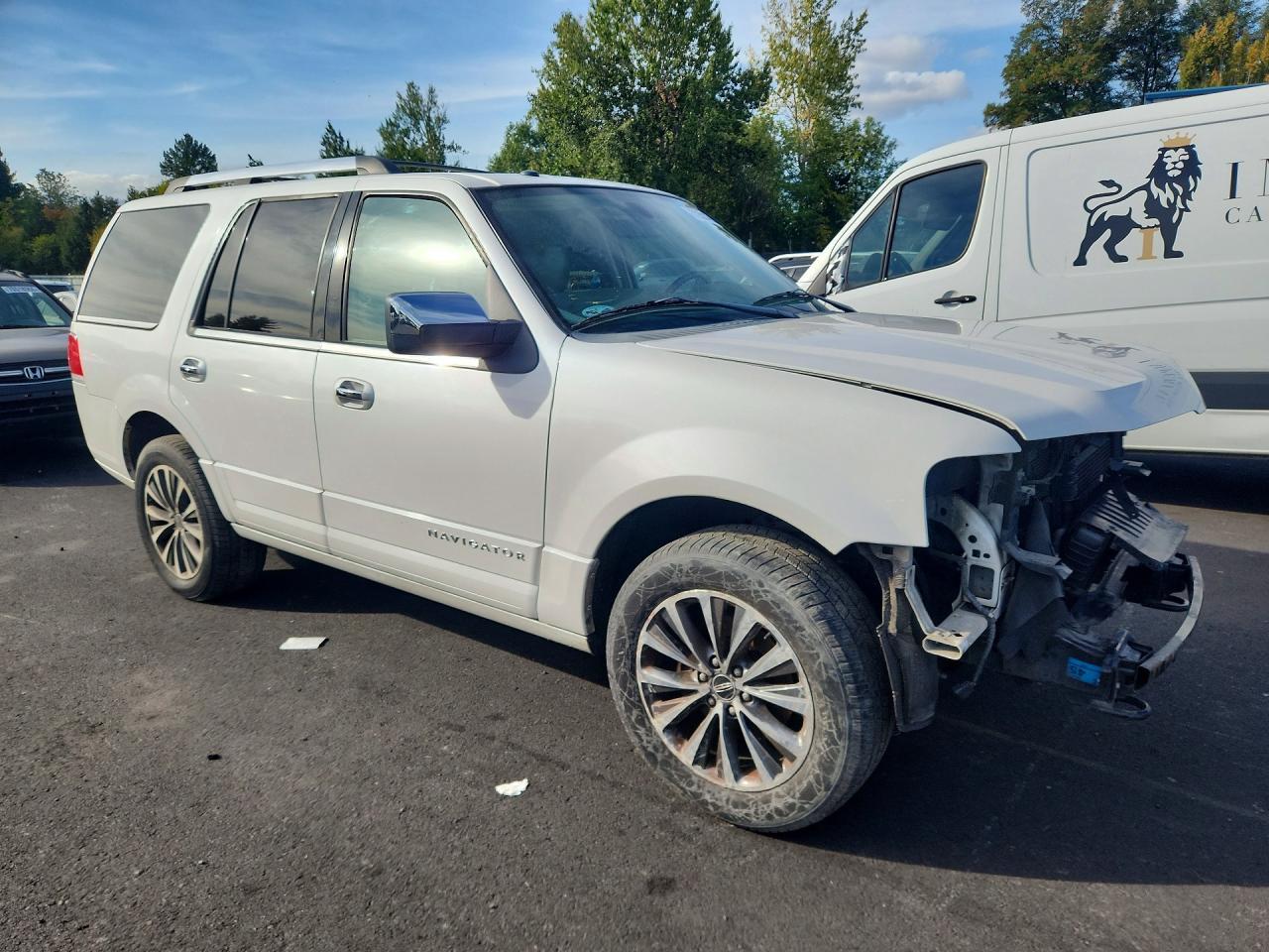 2015 Lincoln Navigator - Image 4