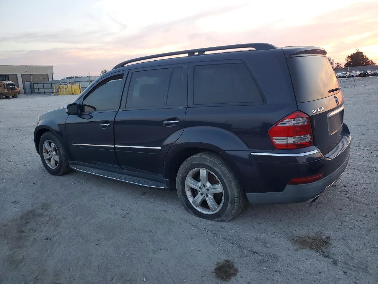 2007 Mercedes-Benz Gl 450 4Matic - Image 2