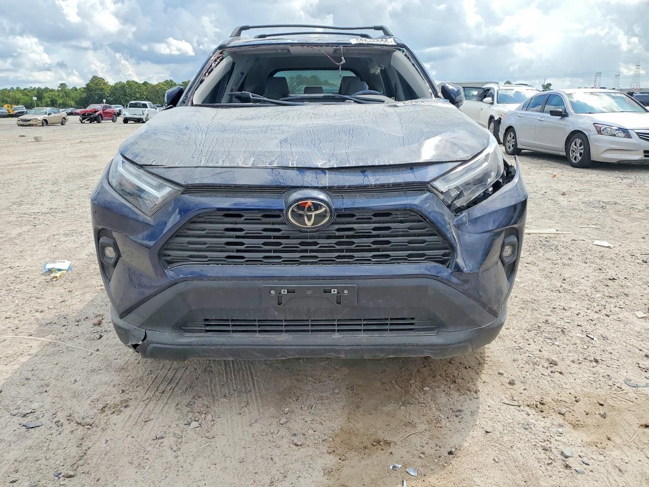 2025 Toyota Rav4 Xle Premium - Image 5