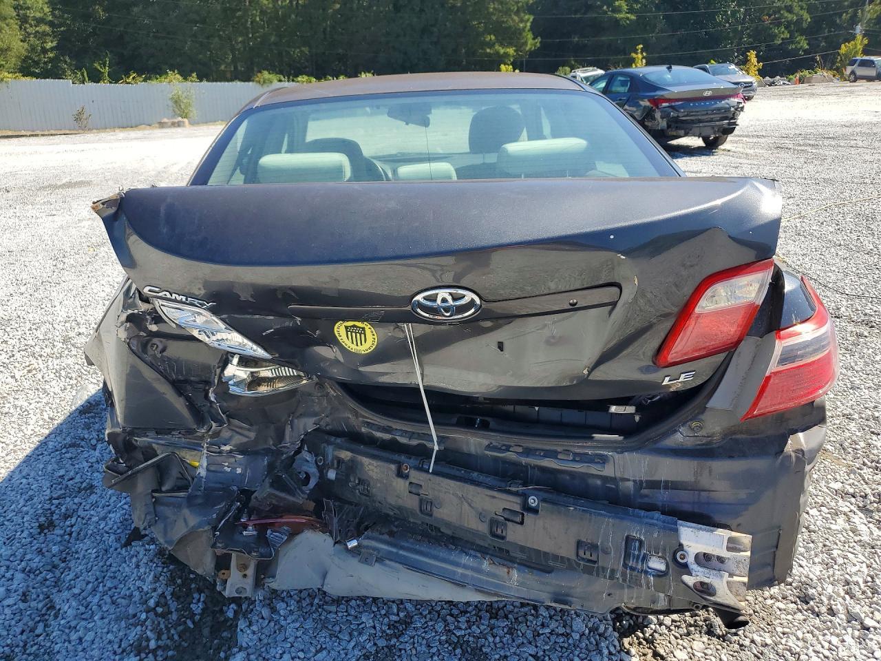2008 Toyota Camry Le - Image 6