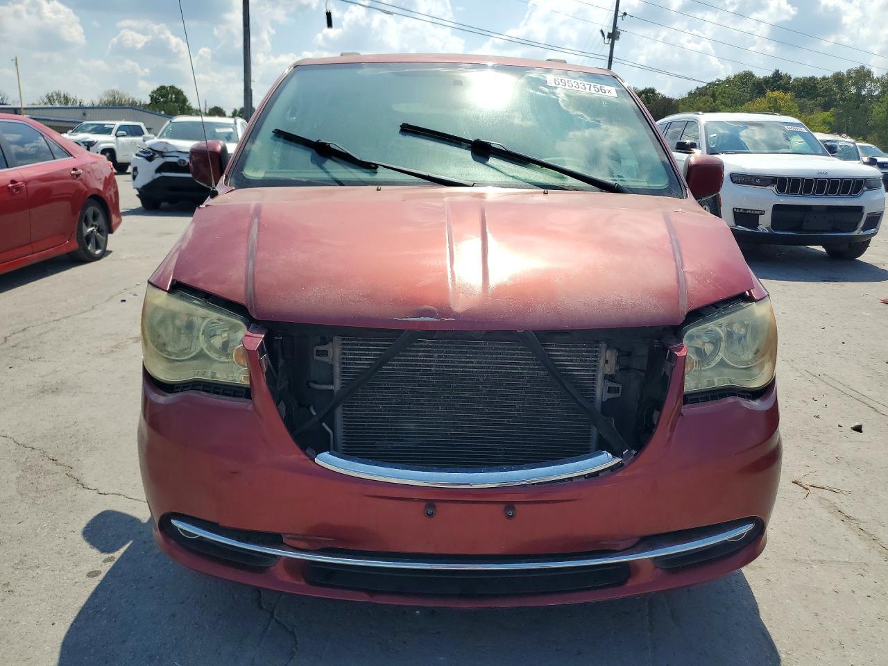 2014 Chrysler Town & Country Touring - Фото 5