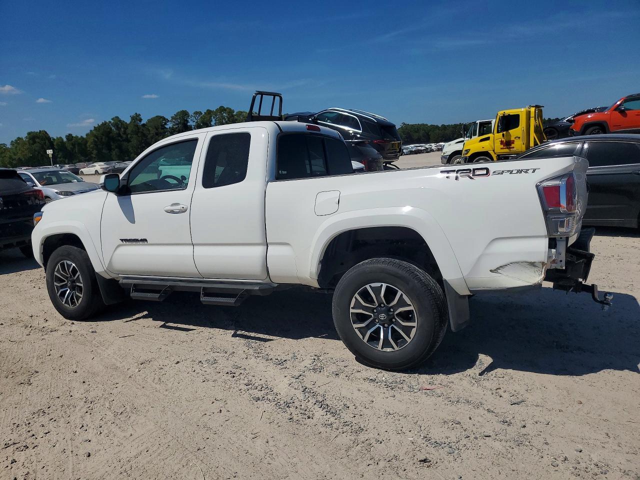 2022 Toyota Tacoma Trd Sport - Image 2