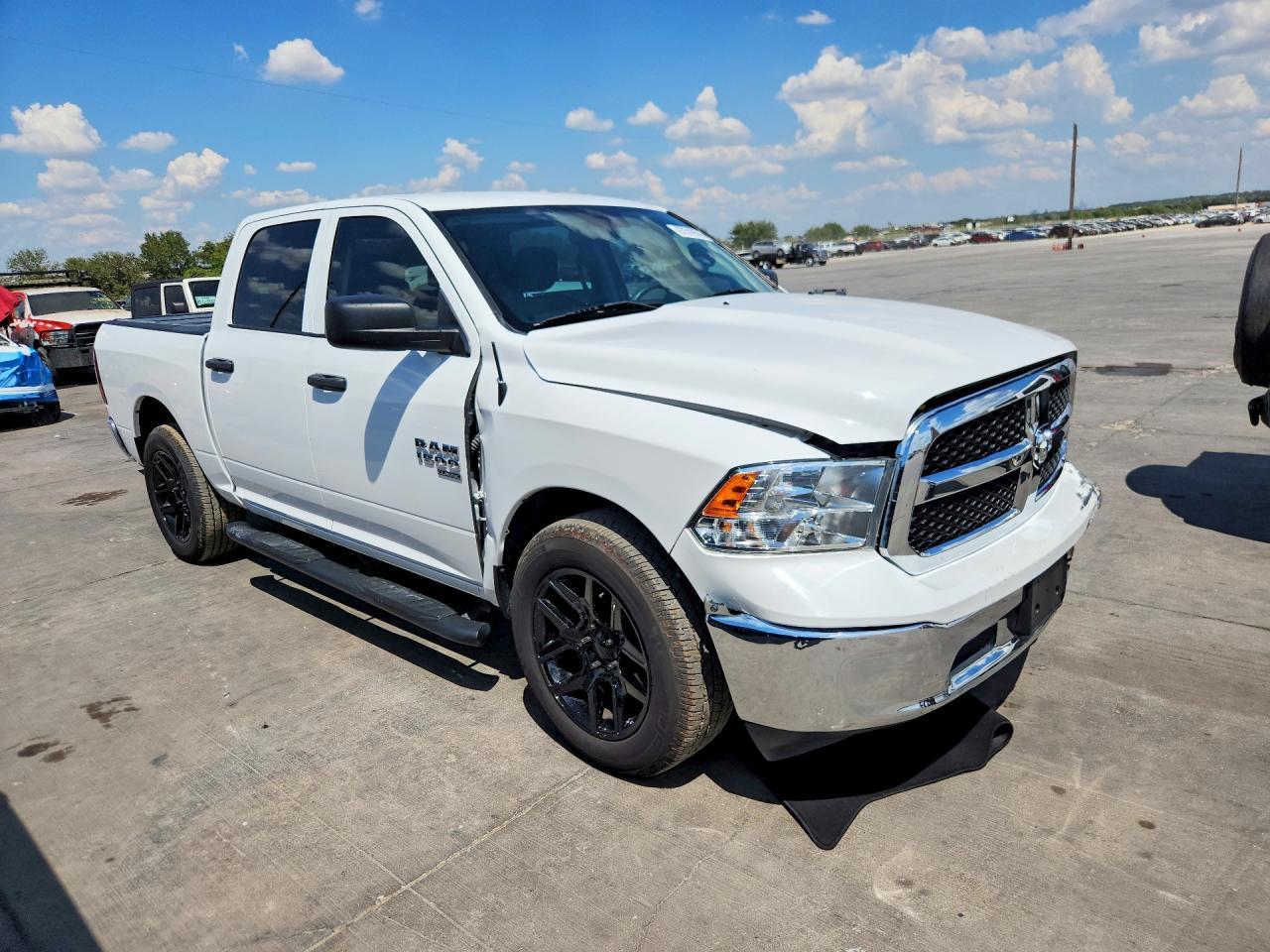 2022 Ram 1500 Classic Slt - Фото 4
