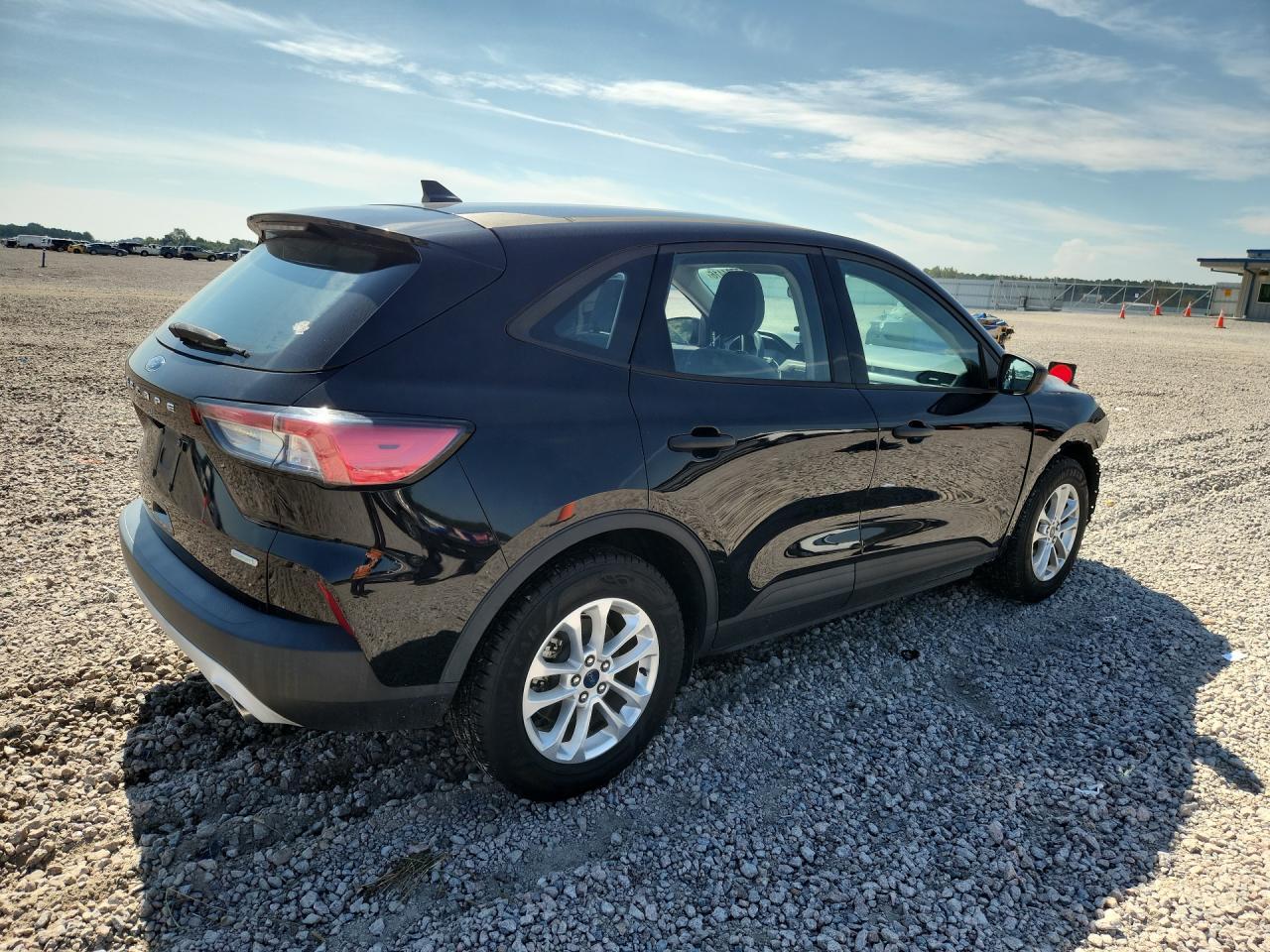 2020 Ford Escape S - Фото 3