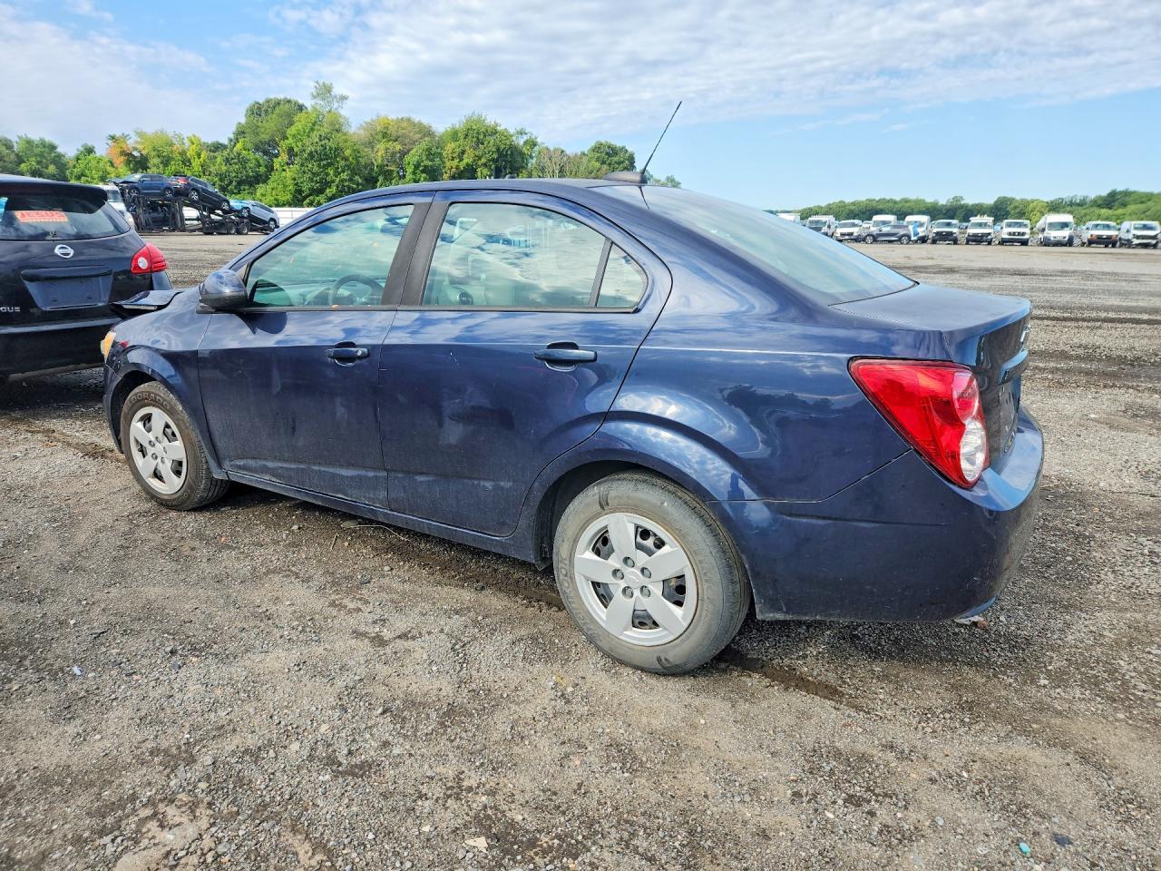 2016 Chevrolet Sonic Ls - Image 2