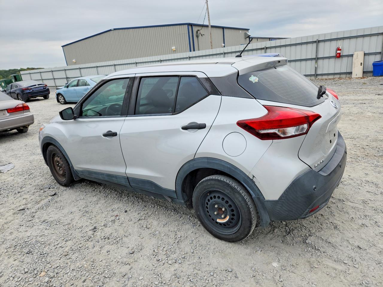 2020 Nissan Kicks S - Image 2