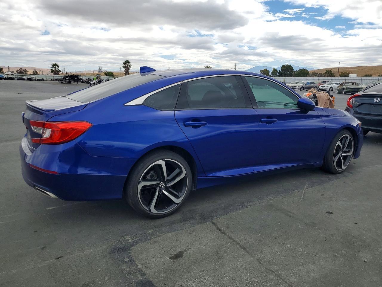 2019 Honda Accord Sport - Image 3