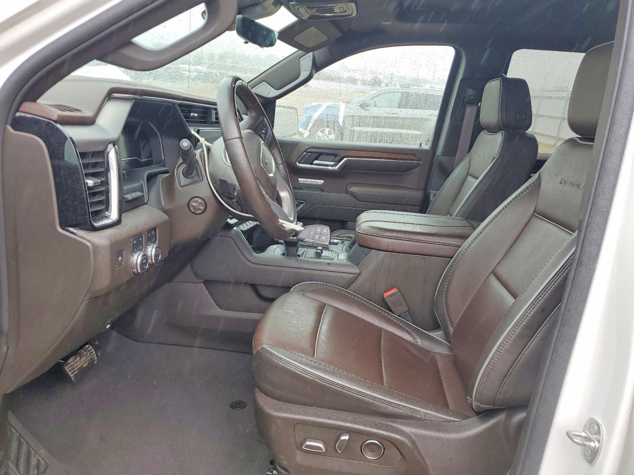2024 GMC Sierra Denali - Image 7