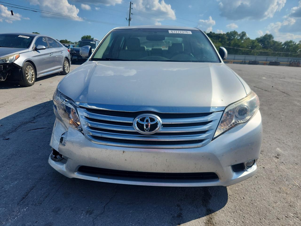 2012 Toyota Avalon Limited - Image 5