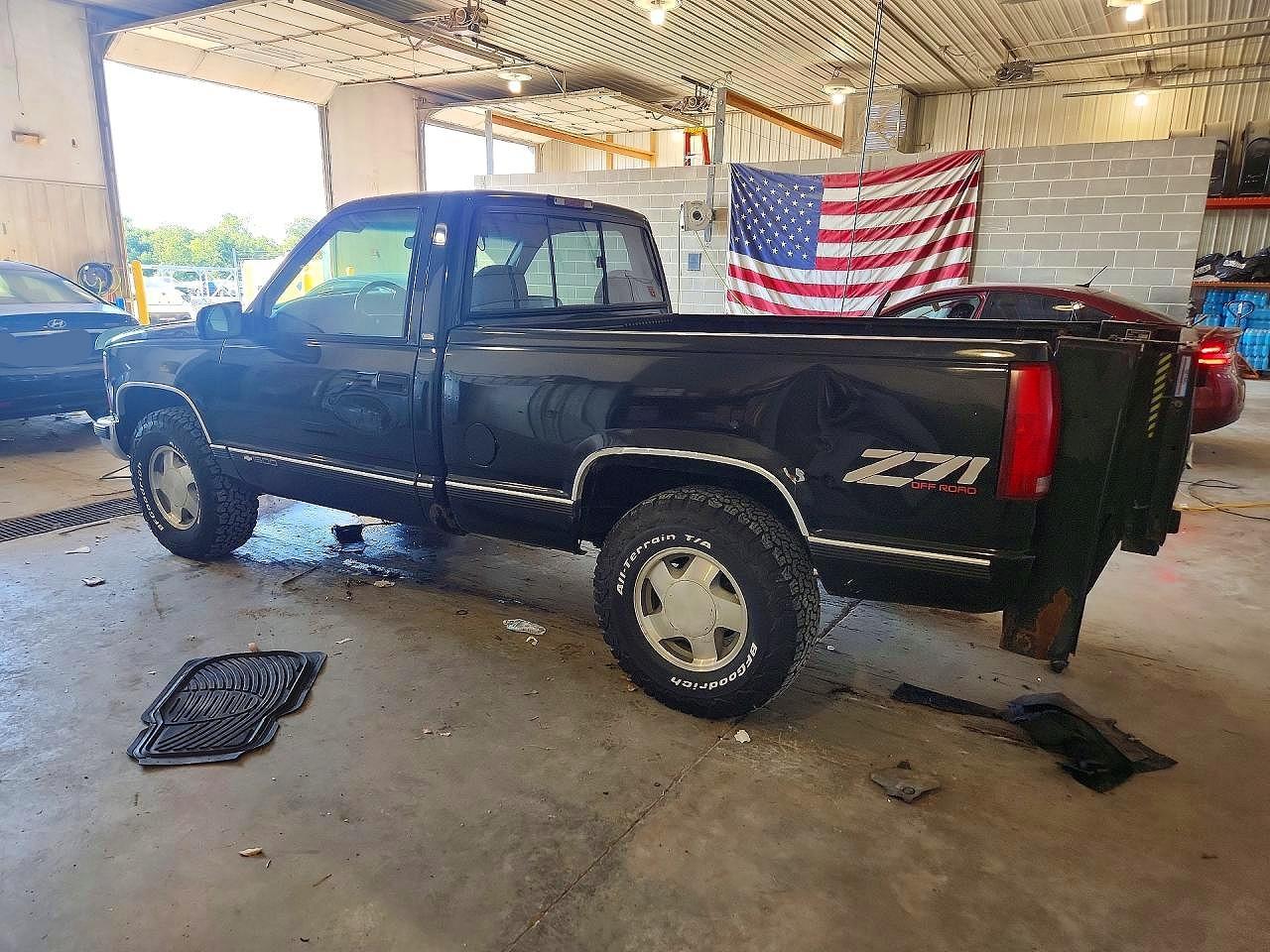 1997 Chevrolet Gmt-400 K1500 - Фото 2