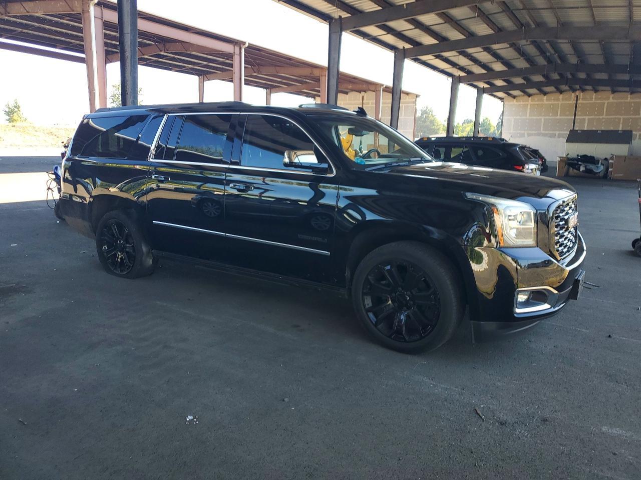 2020 GMC Yukon Xl Denali - Image 4